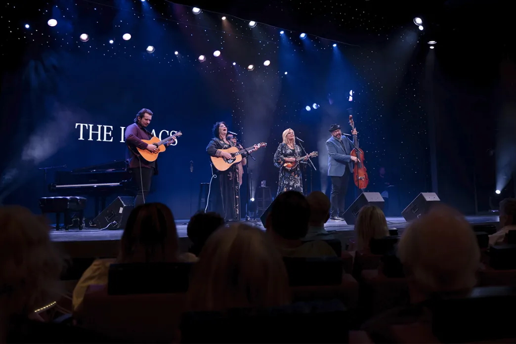 The Isaacs singing on stage